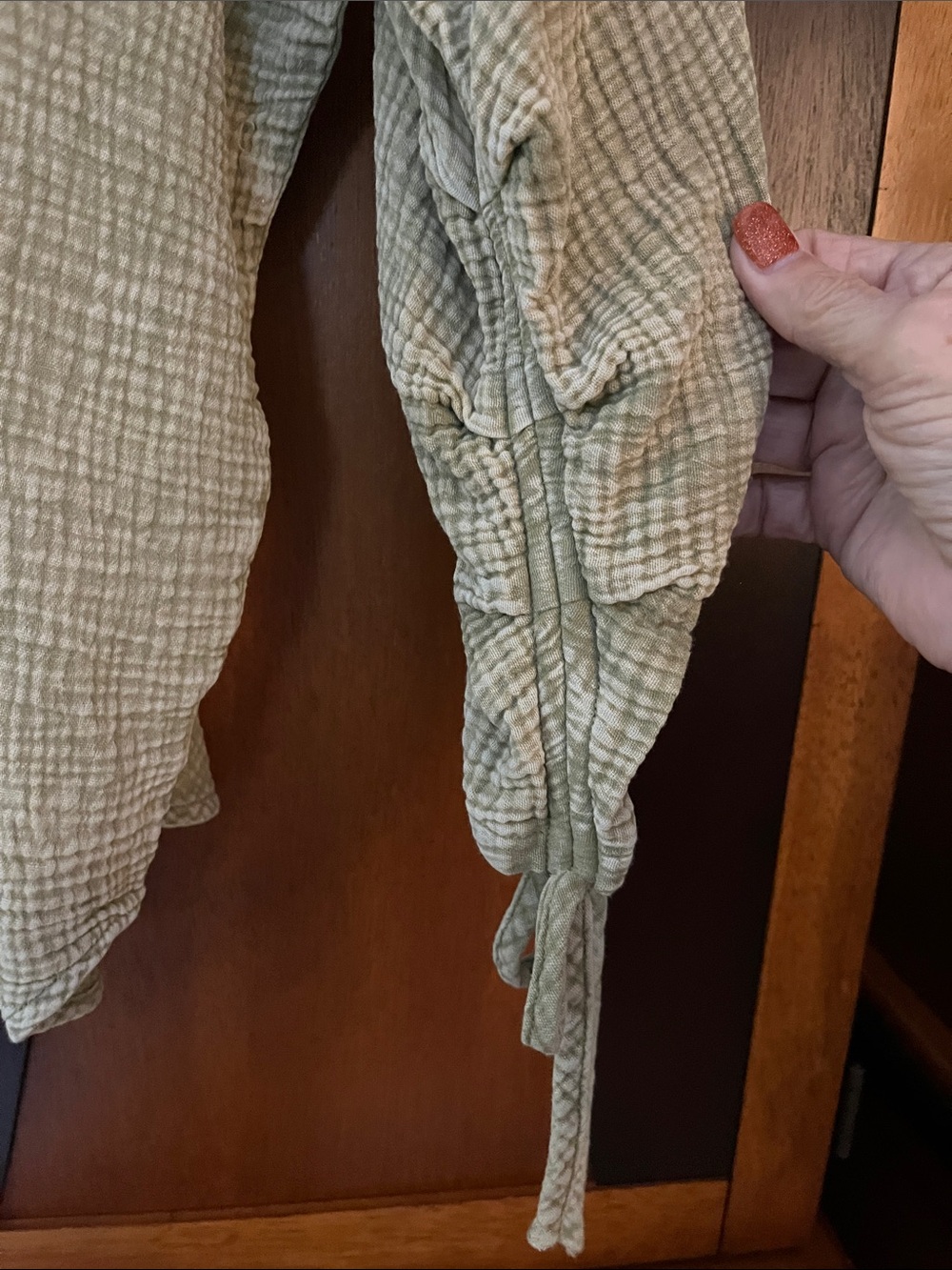 Easel Oversized Acid Washed Sage Green Gauze Button-Up Shirt w/Ruched Sleeves - Picture 5 of 10